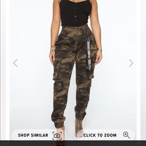 Camouflage cargo joggers